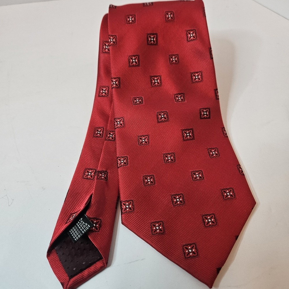 Pi Lips 100% Seta Silk Italy Neck Tie Red Diamond Classic Lgth Width Lip Graphic